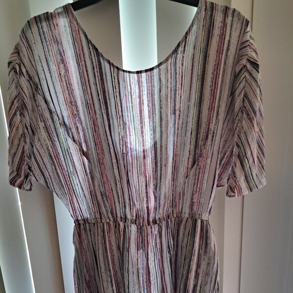 NWT BCBG Generation Striped Lightweight Sheerish  Shorts Romper/ Playsuit Med - Picture 15 of 16